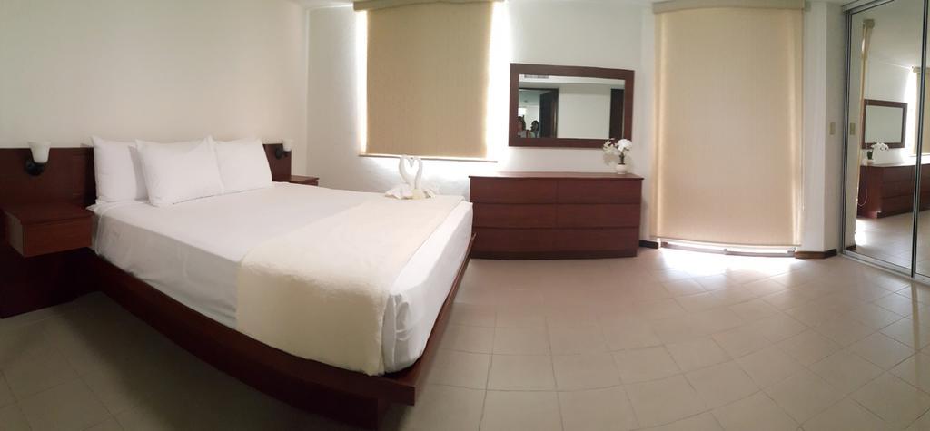 הומאסאו The Plaza Suites מראה חיצוני תמונה
