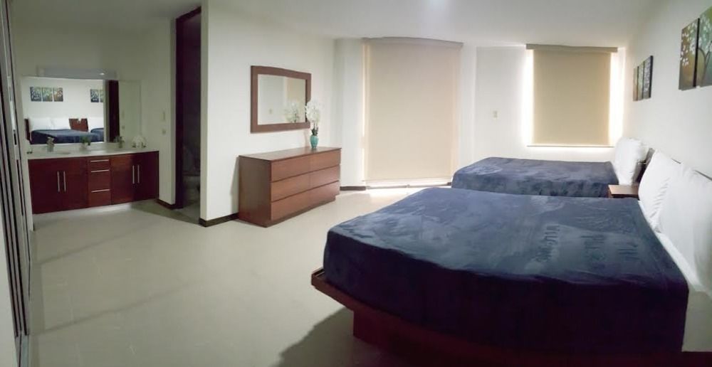 הומאסאו The Plaza Suites מראה חיצוני תמונה
