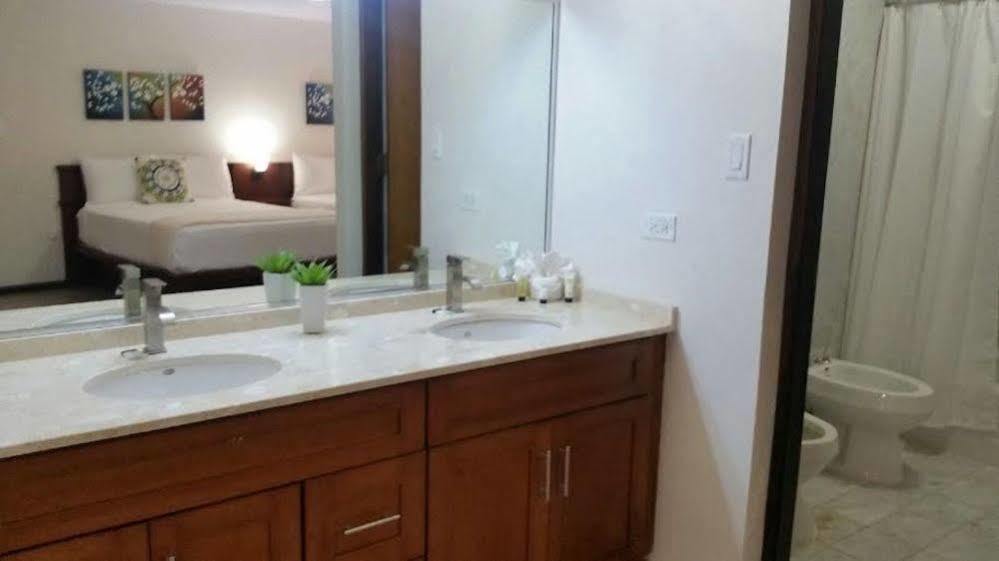 הומאסאו The Plaza Suites מראה חיצוני תמונה